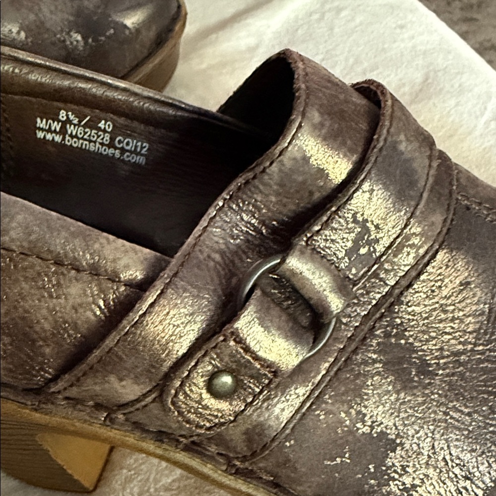 Born Metallic Gray Haddon Clog 🗝️ - Picture 3 of 6